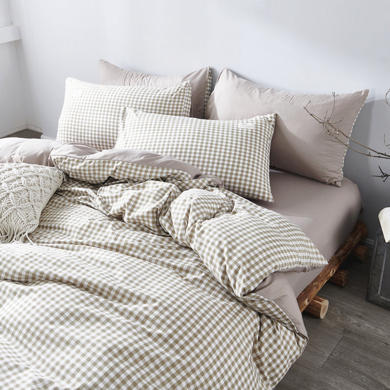 Cozy Cotton Checkered Bedding Set - Perfect for a Comforting Slee