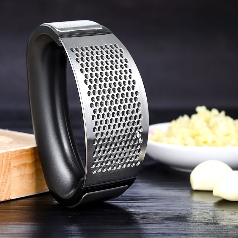 Stainless Steel Garlic Press - Effortless Mincing & Easy Cleanin