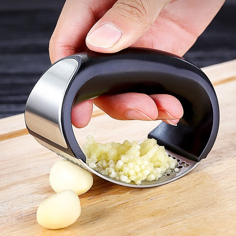 Stainless Steel Garlic Press - Effortless Mincing & Easy Cleanin