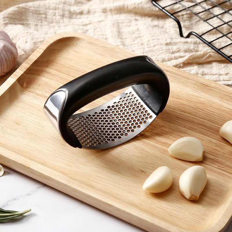 Stainless Steel Garlic Press - Effortless Mincing & Easy Cleanin