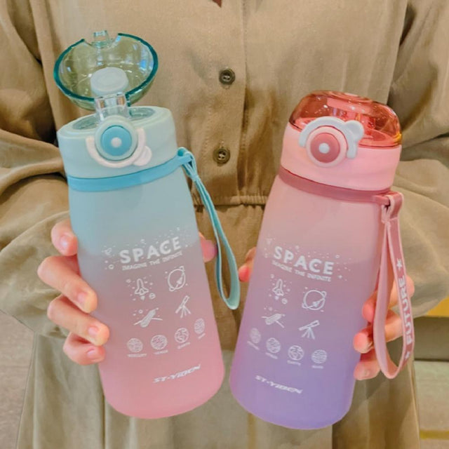 Space-Themed 630 ml Water Bottle
